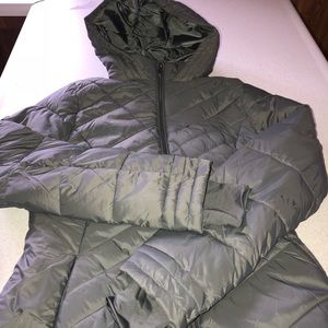 Ladies BNWT Spyder mid thigh jacket, size M